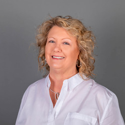 Jennifer's headshot