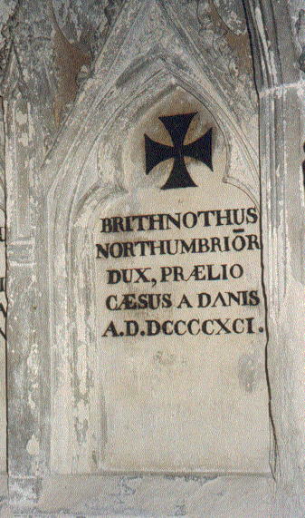 byrtnoth text on stone - brithnothus northumbrior dux, praelio caesus a danis a.d.dccccxci.